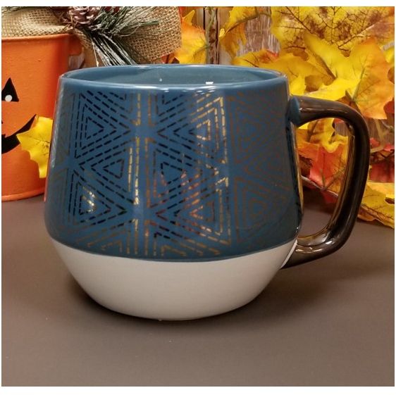 Blue and Gold Mug with Chai Tea Scent