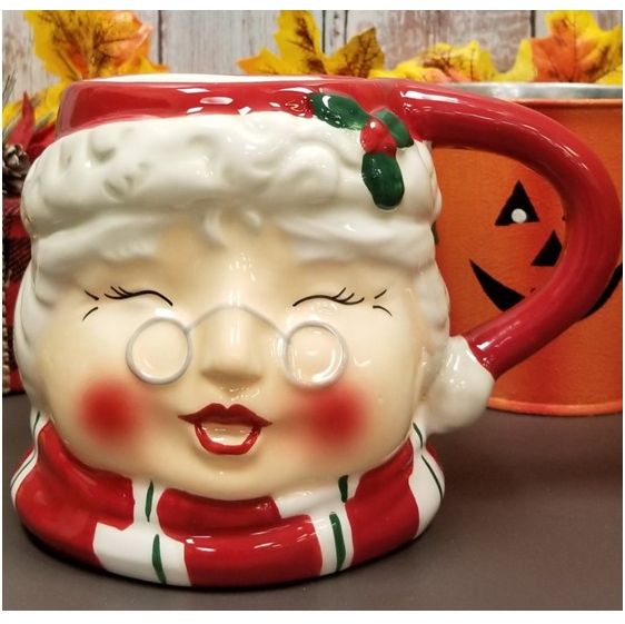 Mrs.Clause Mug with Old Fashion Christmas Scent